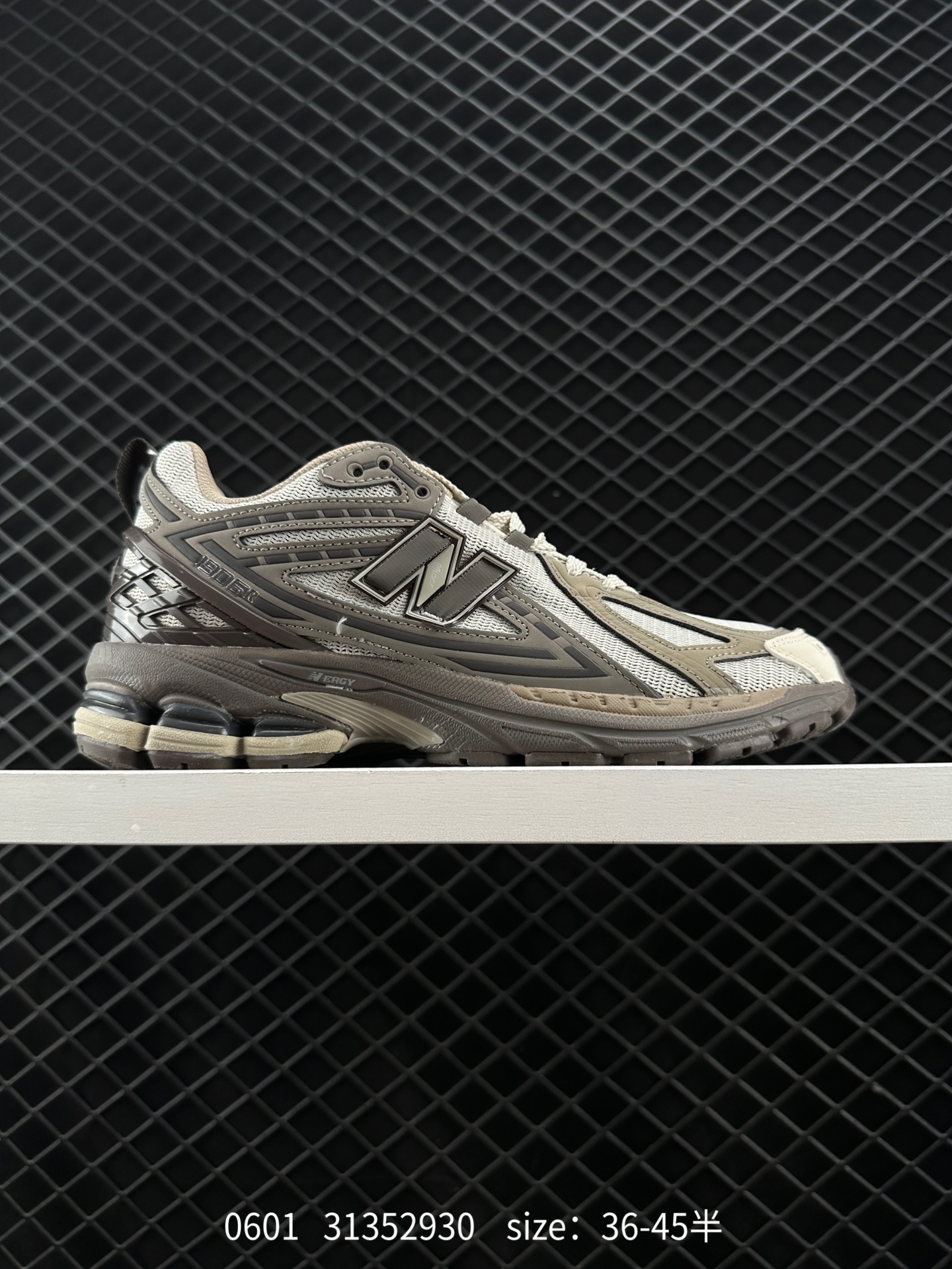 New Balance M1906R New Balance M1906R